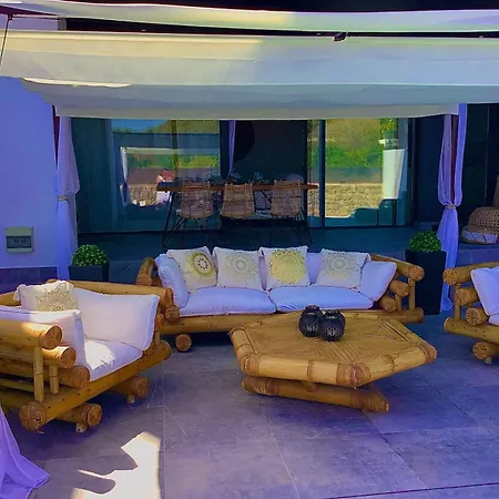 White House Ibiza מלון דירות *
